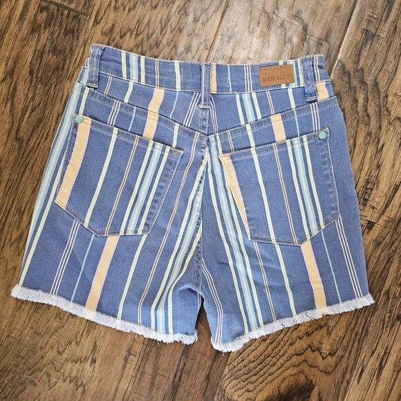 Judy Blue Peach Sunrise Striped Denim Shorts Size Small Fray Hem - Picture 5 of 5